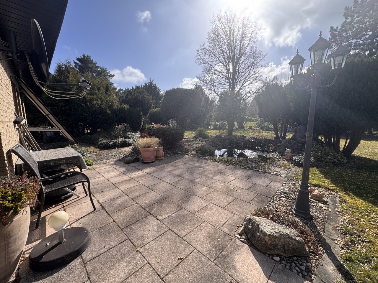 Terrasse mit Gartenblick
