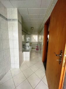 Badezimmer 2