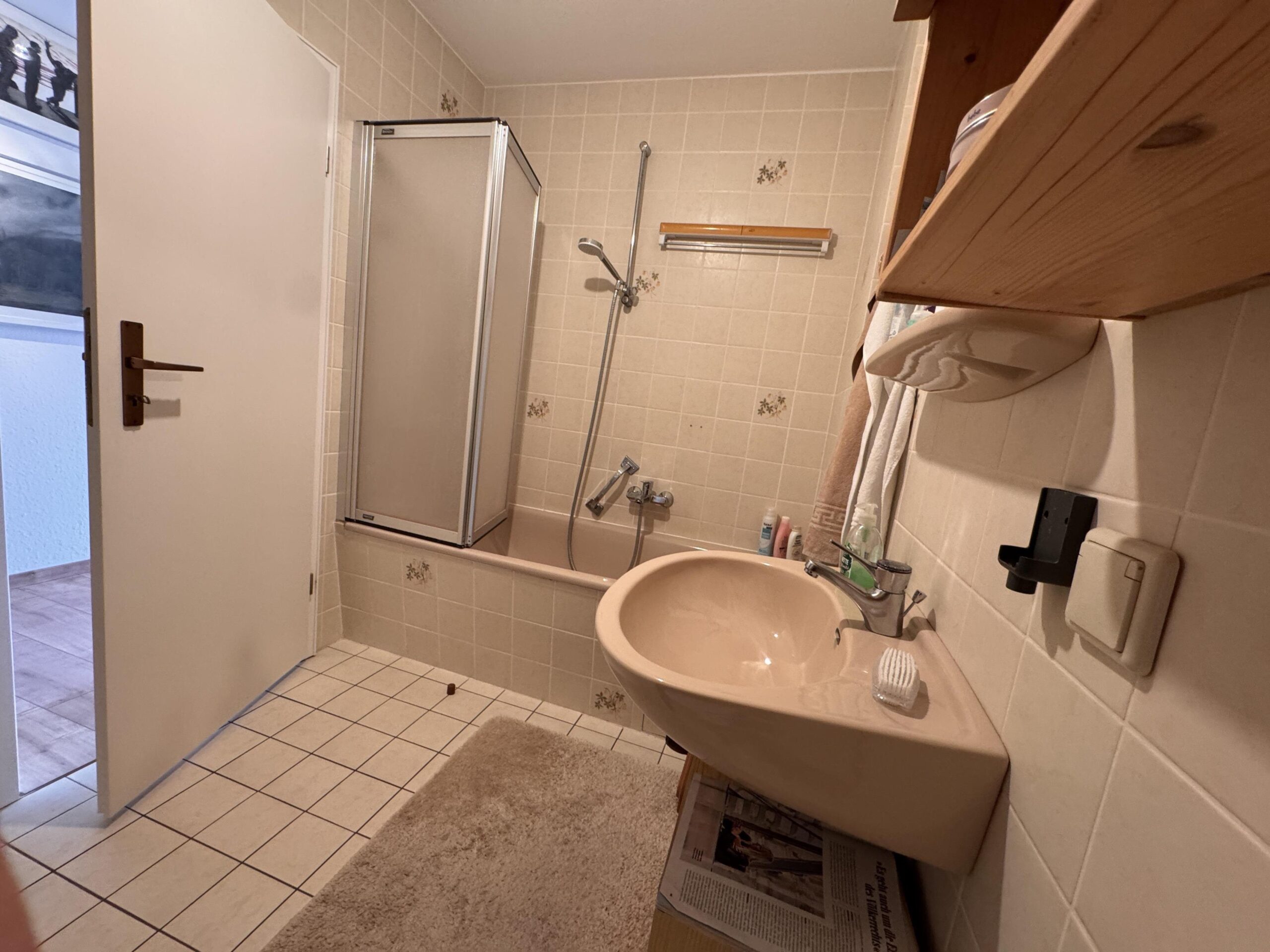 Badezimmer mit Badewanne