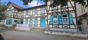 Mehrfamilienhaus mit Floristik