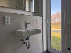 Bad mit Badewanne und Dusche Obergeschoss