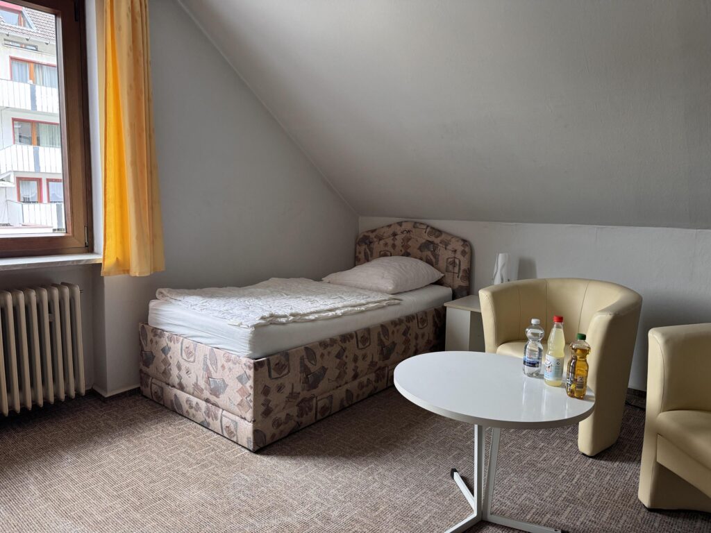 Einzelzimmer im Obergeschoss