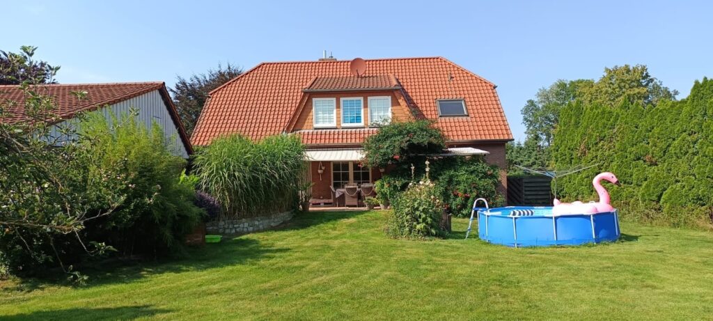 Ansicht Haus vom Garten aus