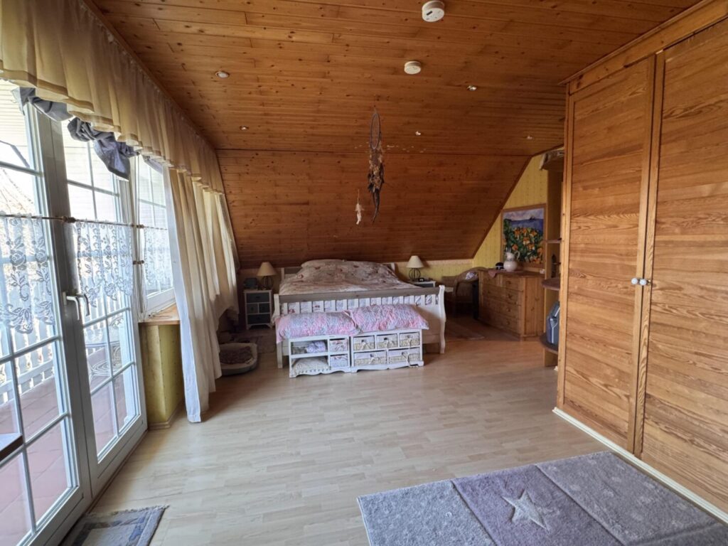 2.Schlafzimmer/Kinderzimmer OG