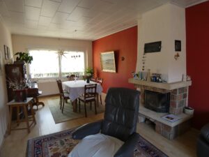 Wohnzimmer mit Kamin