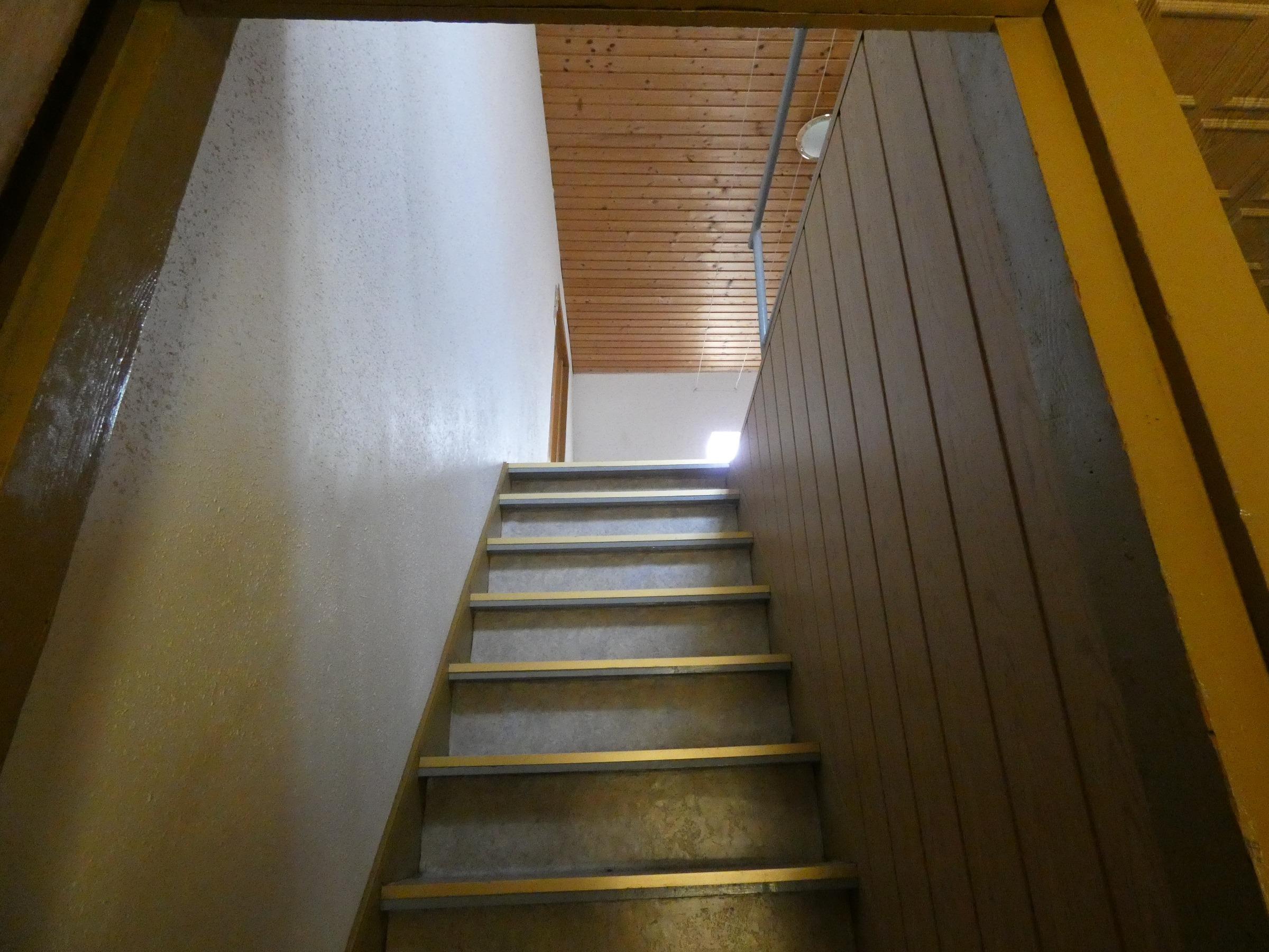 Treppe zum Dachgeschoss