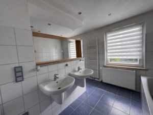Dusch -und Wannenbad Erdgeschoss