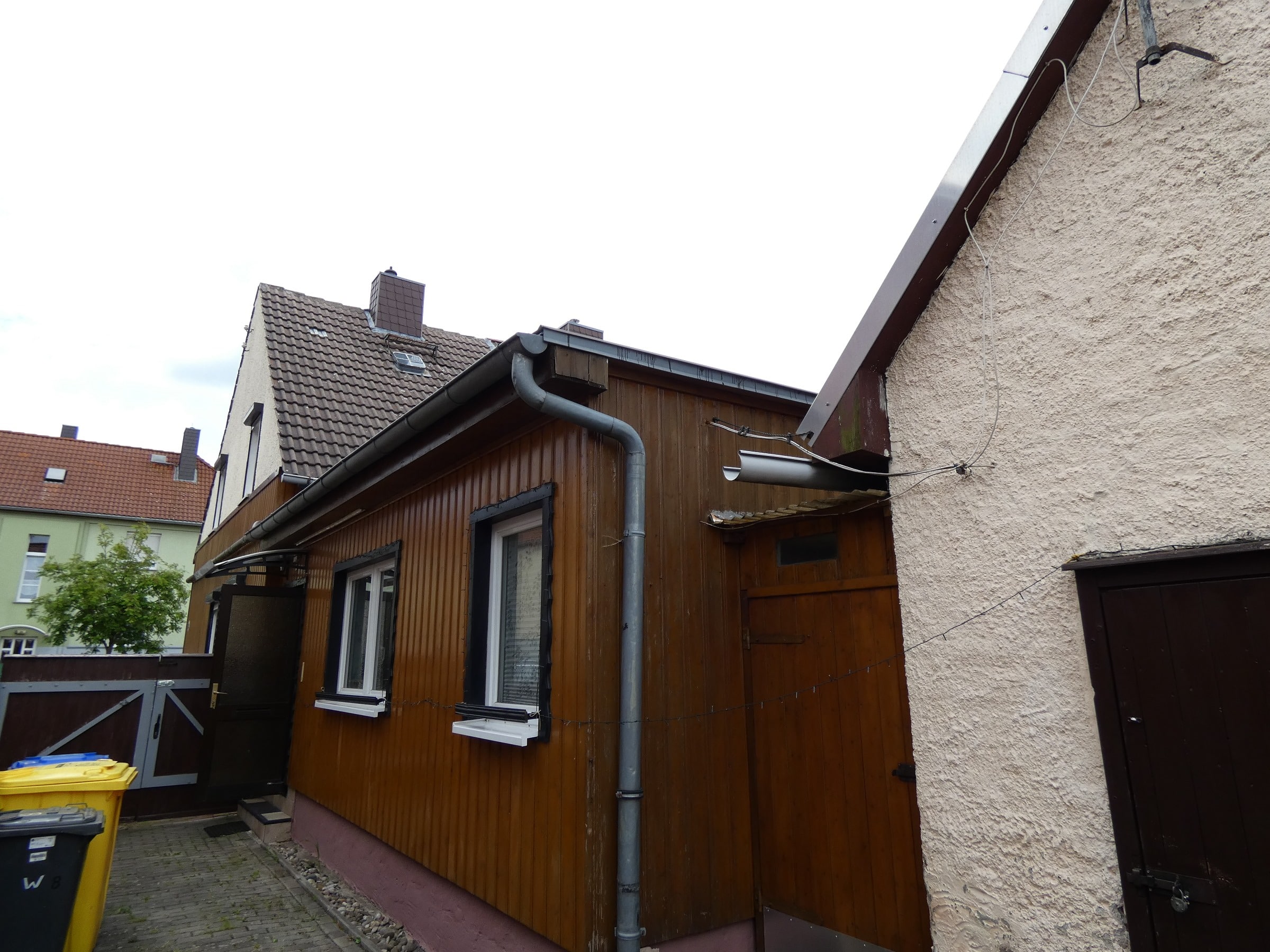 hofseitige Ansicht mit Anbau