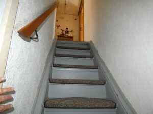Treppe zum Dachgeschoss
