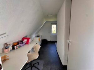 Büro/Kinderzimmer Dachgeschoss Haus