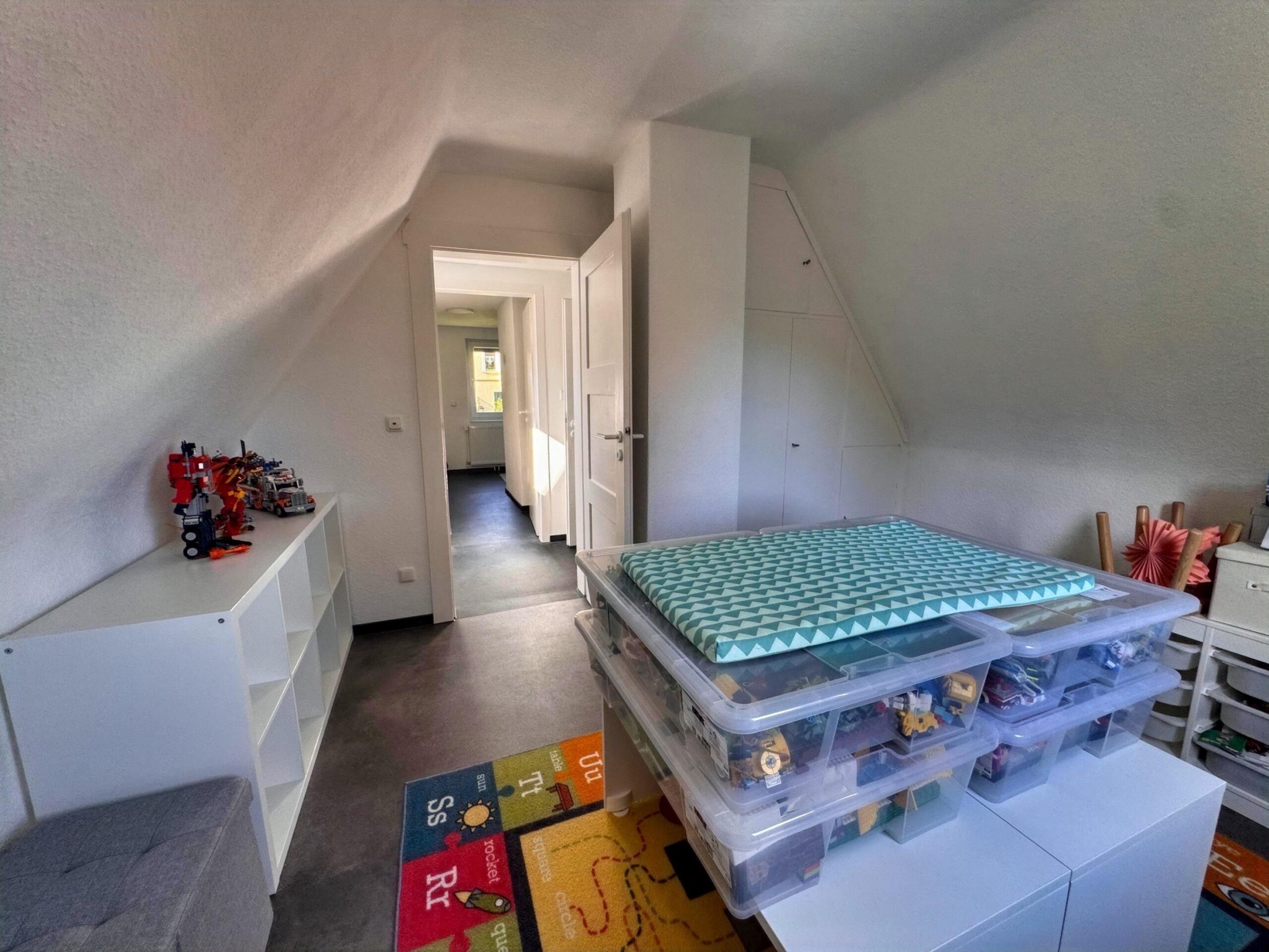 2.Büro/Kinderzimmer Dachgeschoss Haus