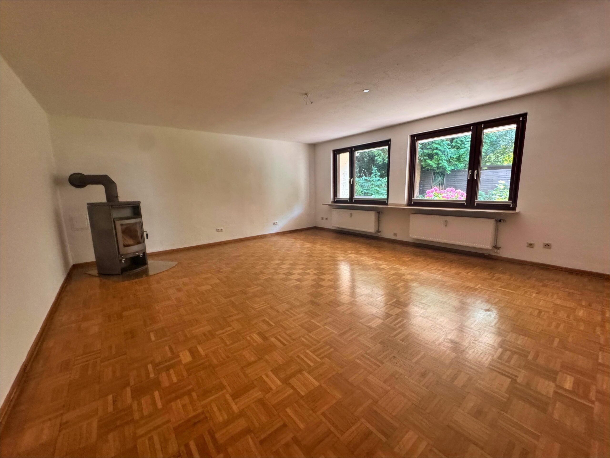 Wohnzimmer Souterrainwohnung
