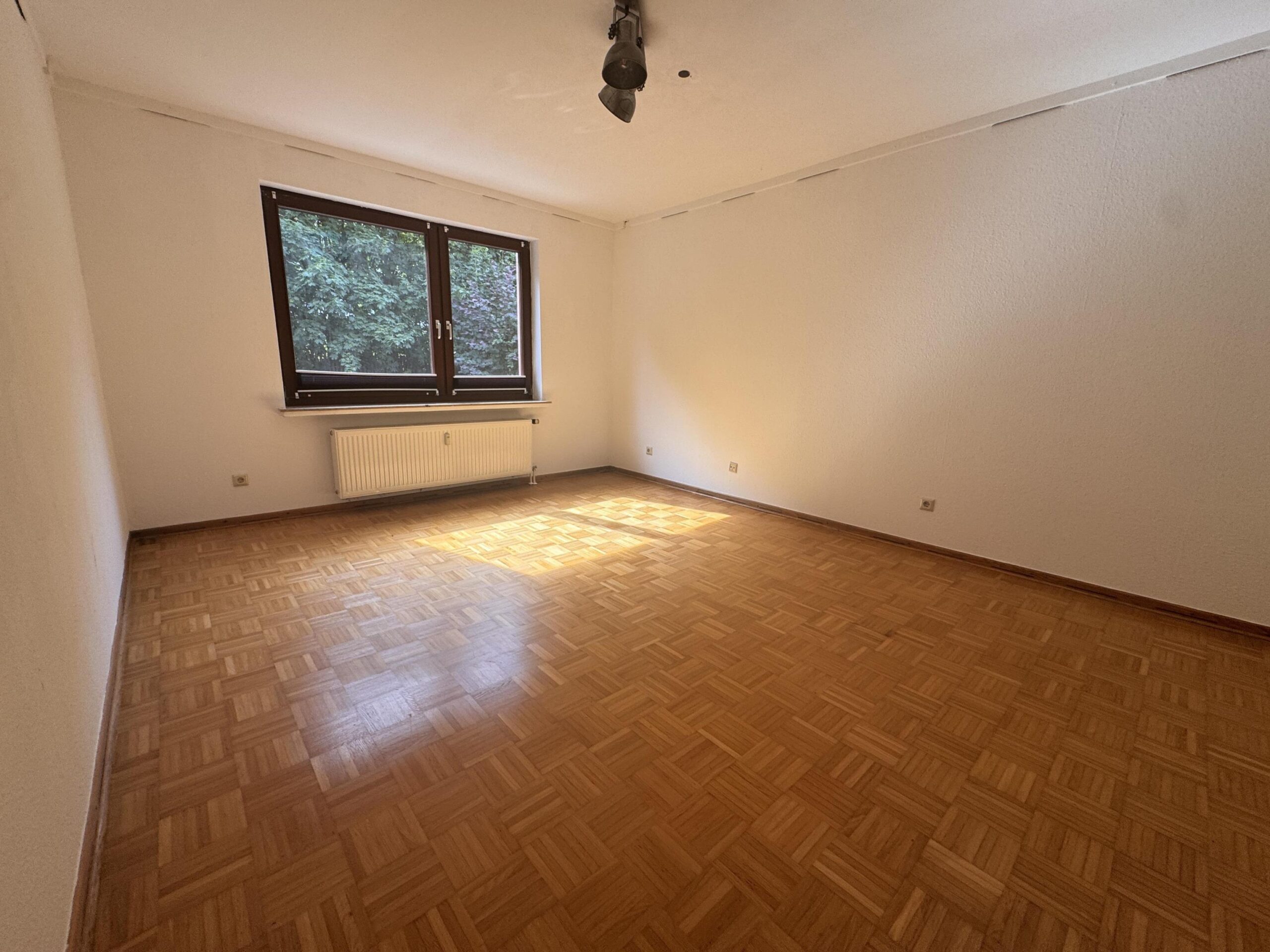 Schlafzimmer Souterrainwohnung