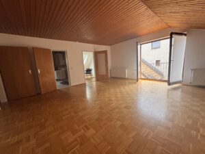 1.DG Wohnung Wohnzimmer