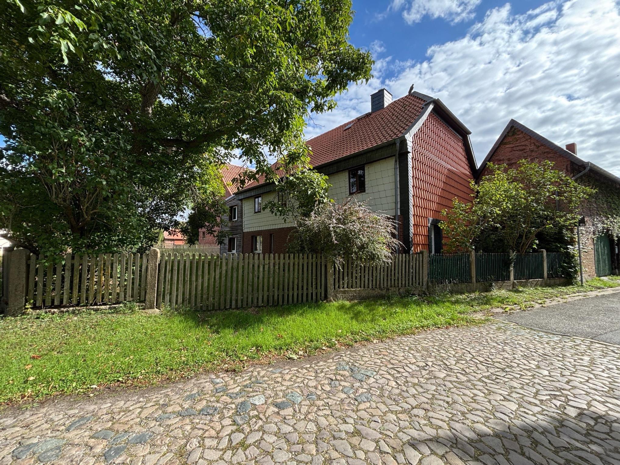 Straßenansicht