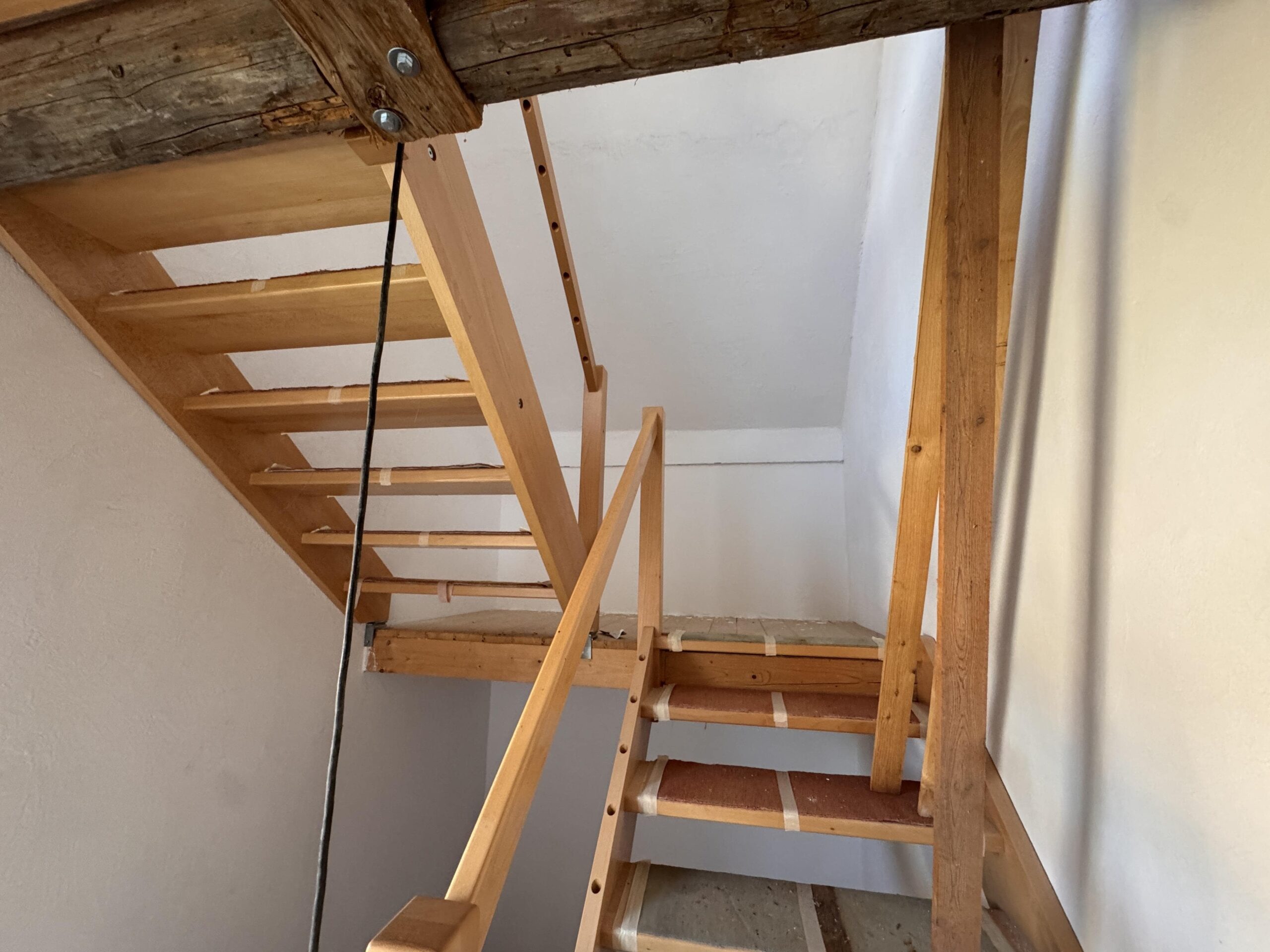 Treppe zum Dachgeschoss